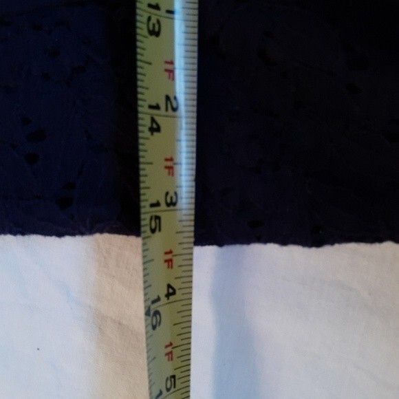 Sandra Darren dress black lace eyelet fitted cocktail dress 10 m party evening - Picture 11 of 12